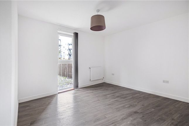 Flat for sale in Connersville Way, Croydon