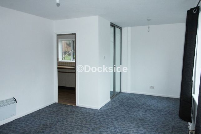 Flat 6, Apollo house Illustrious Close, Princess Park, Chatham photo 4