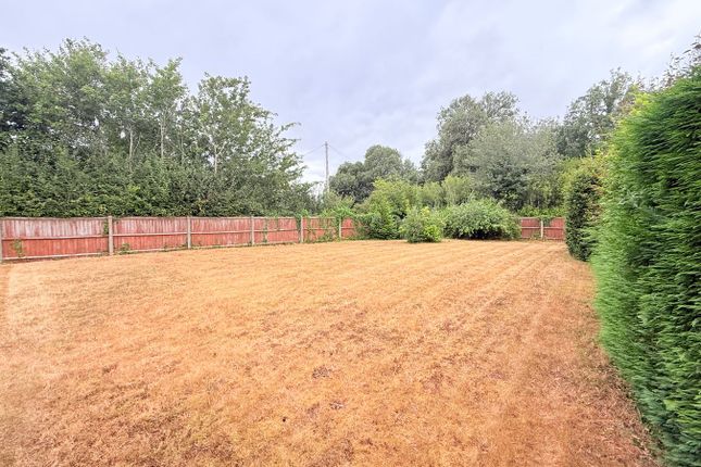 10, Highgrove, Taunton photo 3