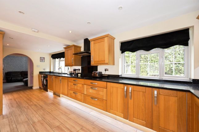 120, Chalet Hill, Hampshire photo 2