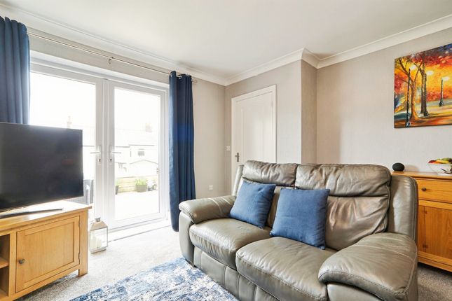 33, Canal Road, Keighley photo 4