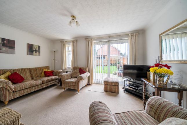 101, Sandringham Way, Frimley, Camberley photo 2