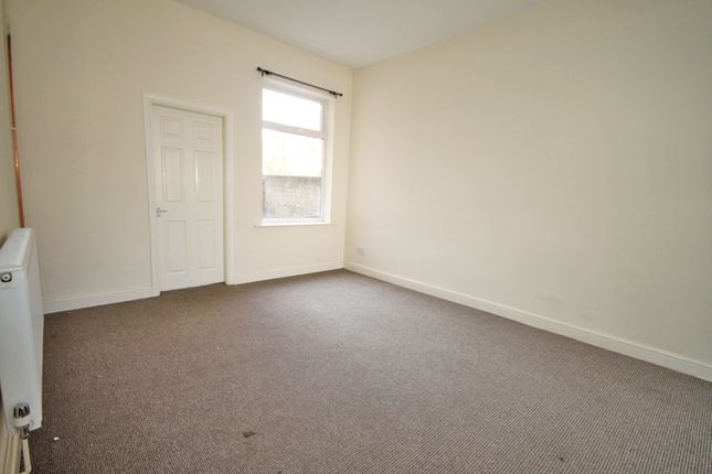 Unknown, Grimsby photo 3