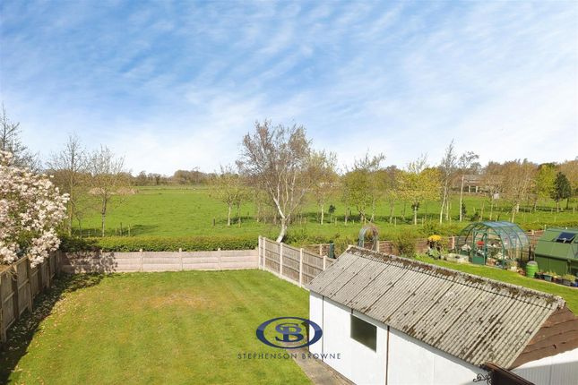 22, Moss Lane Elworth, Sandbach photo 2