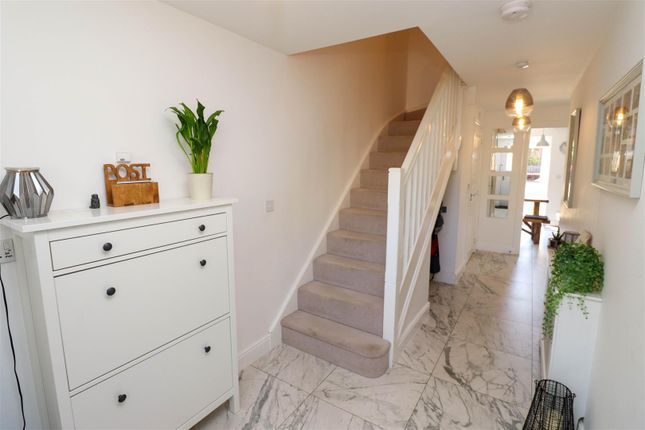 4, Nugent Close, Fleet photo 4