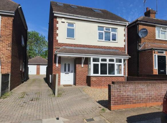 Thumbnail Detached house to rent in Anstee Road, Luton