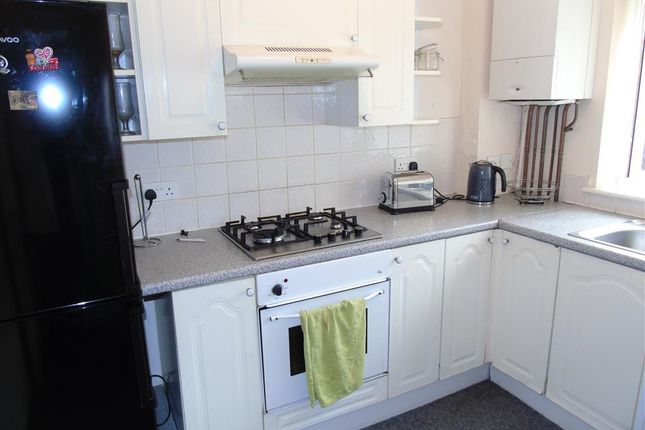 Flat to rent in Coed Duon Court, Cefn Road, Blackwood