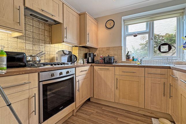 Flat 1, Stanhope Lodge Stanhope Drive, Cowes photo 4