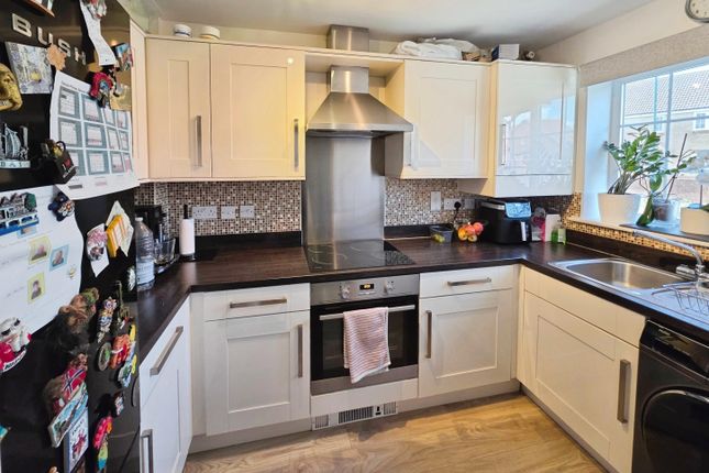 14, PETERBOROUGH photo 2