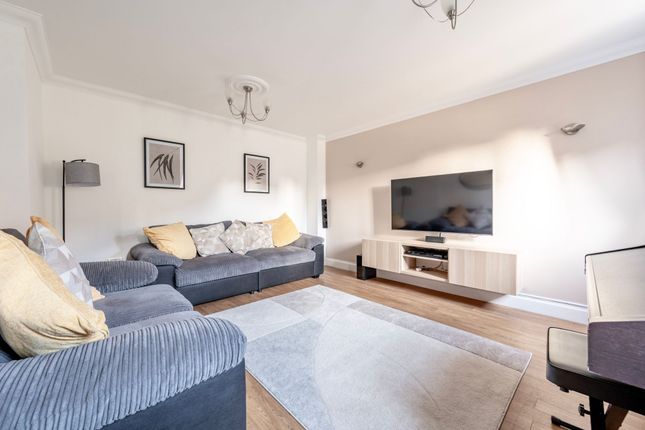 19 Stable Field Way, Great Yarmouth photo 3