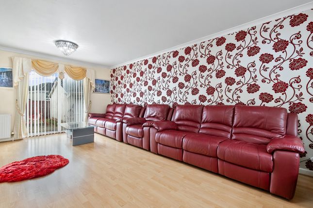 24, Alloway Grove, Paisley photo 3