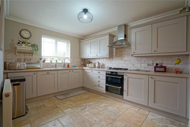 11, Hilldrecks View, Rotherham photo 3