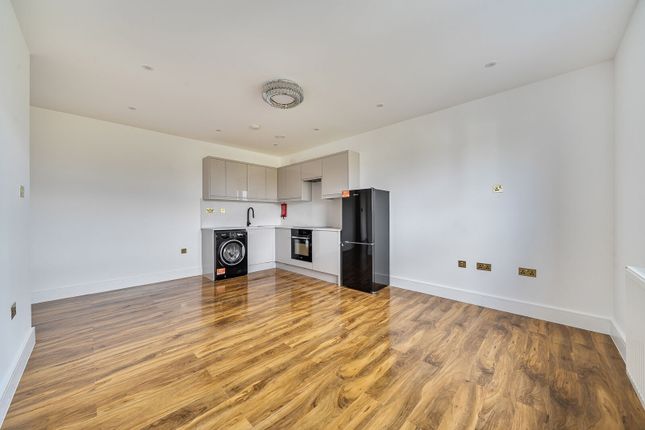 Coombe Road, Kingston Hill photo 4