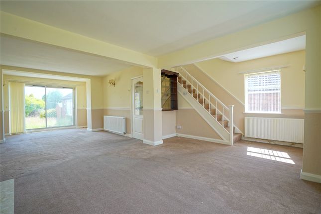 3, Brinsworth Hall Grove, Rotherham photo 2