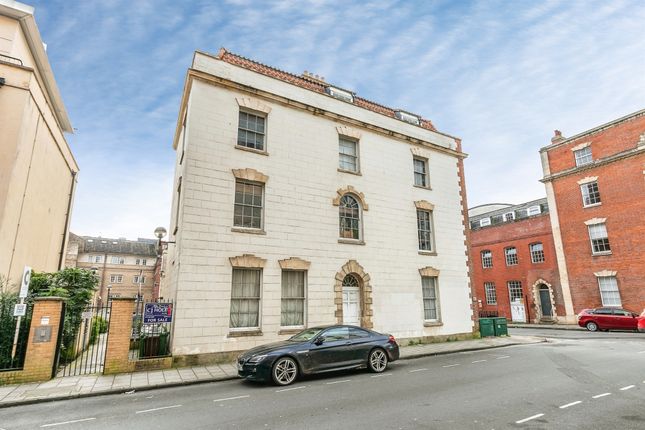 2-bed flat on 15, St. Clements Court, Wilson Street, Bristol, £300,000