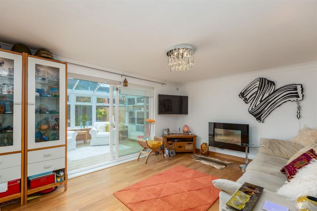 25, Golwg Y Waun, Swansea photo 4