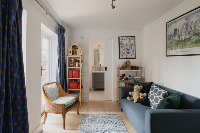 312495 - 10 High St, Toft-53.Jpg