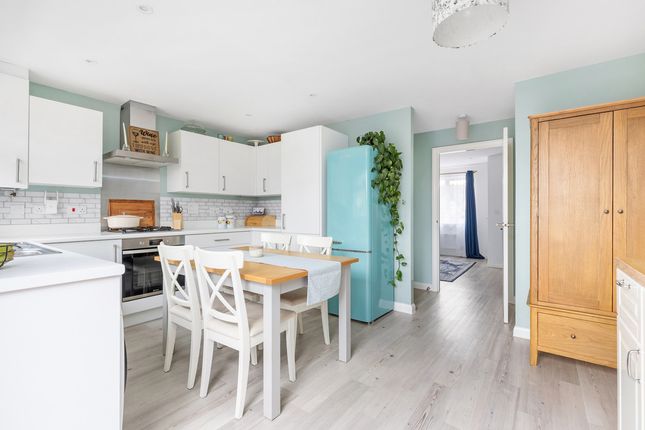 25, Harris Road, Chichester photo 2