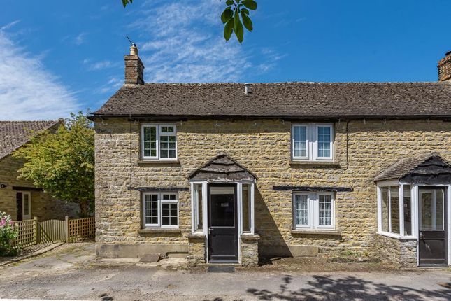 Cottage to rent in Combe Road, Stonesfield