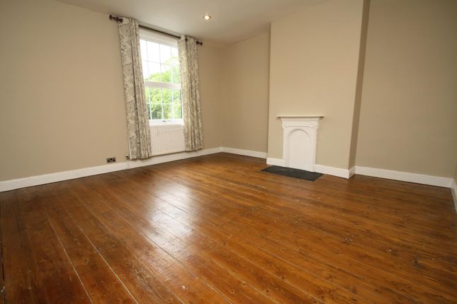 403, Street Lane, West Yorkshire photo 4