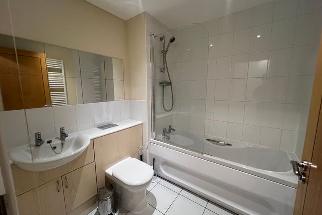 239, Cardiff photo 5
