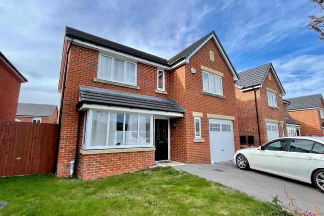Detached house to rent in Pasture Close, Blackpool