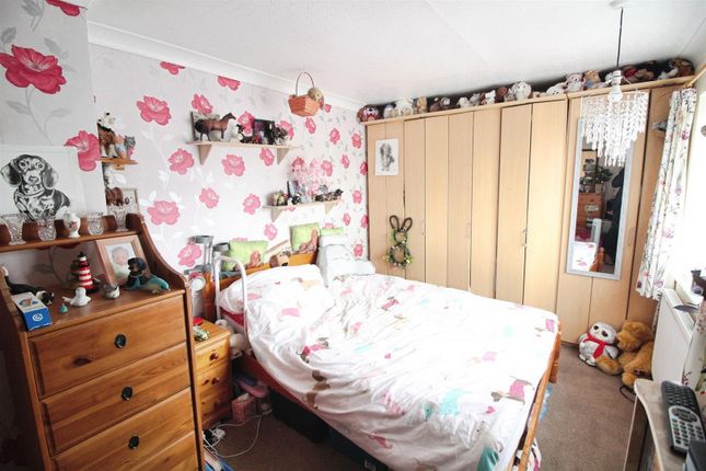 2, Eversley Mount, Leeds photo 4