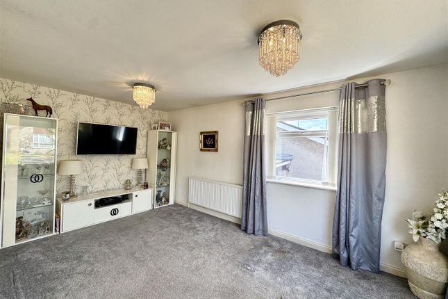 9, Greenmeadow Drive, Caldicot photo 4