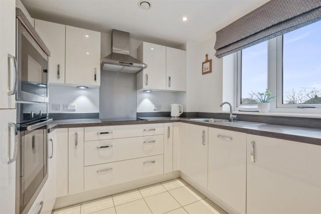 1-bed flat on 21 Landmark Place, 1 Moorfield Road, Denham, £250,000