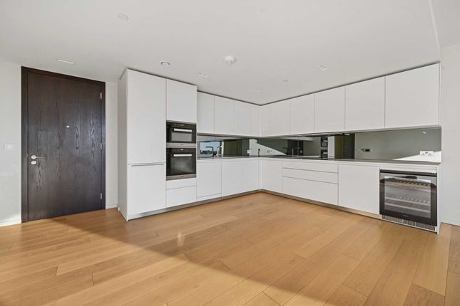Flat for sale in Lillie Square, Fulham, London