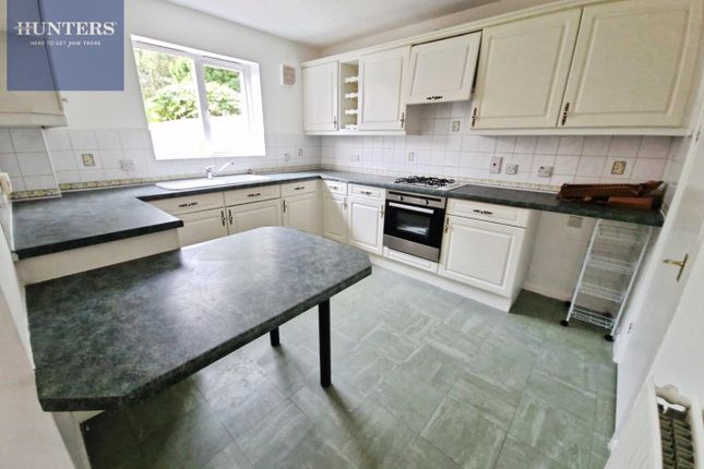8, Vale Reach, Bridgend photo 3