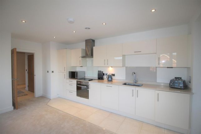 Flat 42 Altitude, 56-58 Parkstone Road, Poole photo 5