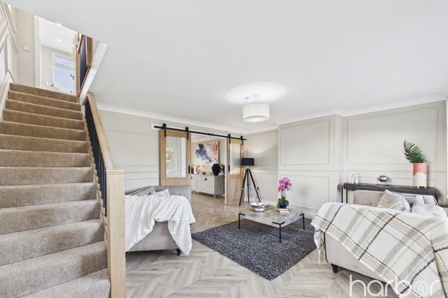103 Meadowburn, Bishopbriggs, East Dunbartonshire photo 2