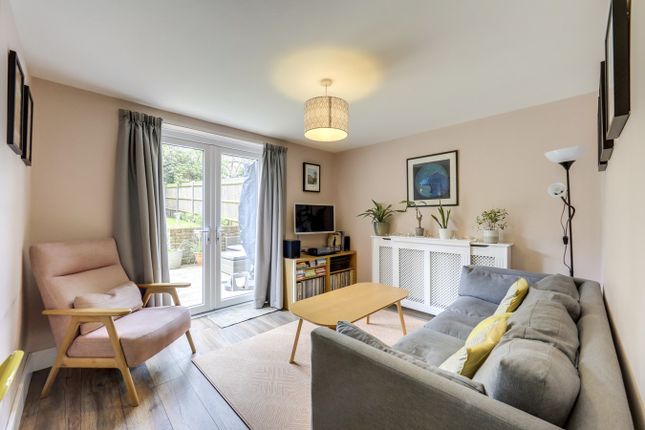 Flat for sale in Bampton Road, Forest Hill, London