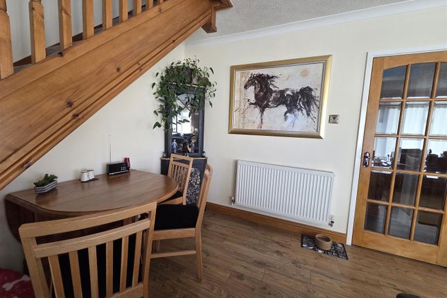 2, Old Hall Close, Mansfield photo 3