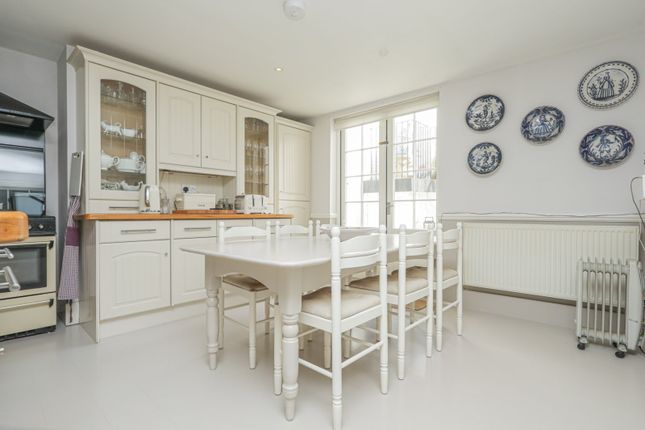 3, Clifton Lawn, Ramsgate photo 4