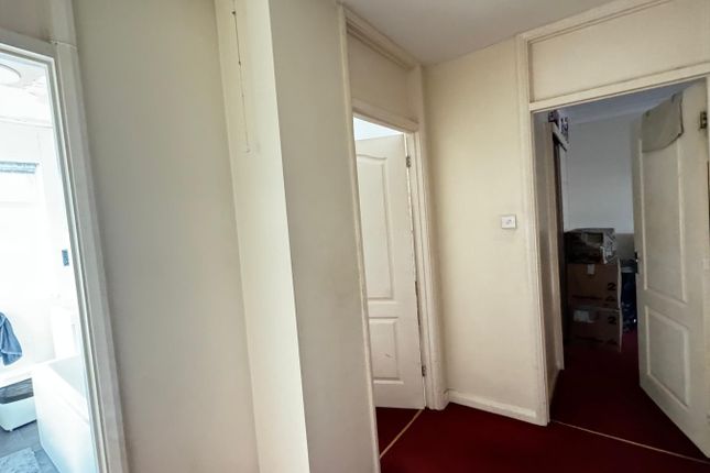 Thumbnail Terraced house to rent in Lawdons Gardens, Croydon