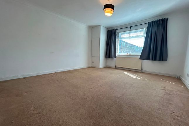 32, Clydebank Road, PORTSMOUTH photo 3