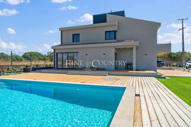 Detached house for sale in Loulé, Portugal