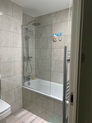 Room 2, 12 Tash Place, London photo 3