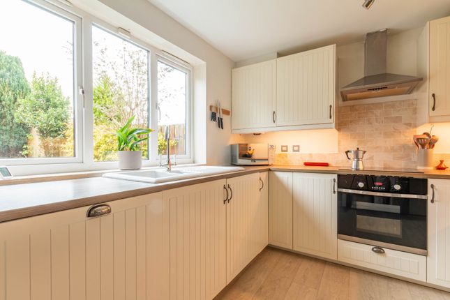 19, Lysander Way, Bingley photo 2