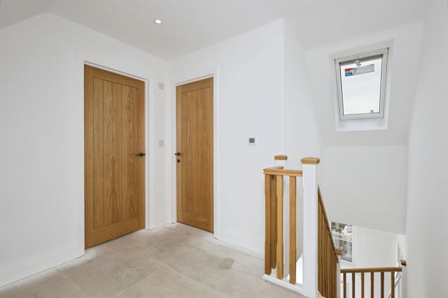 4, Shepham Lane, Polegate photo 4