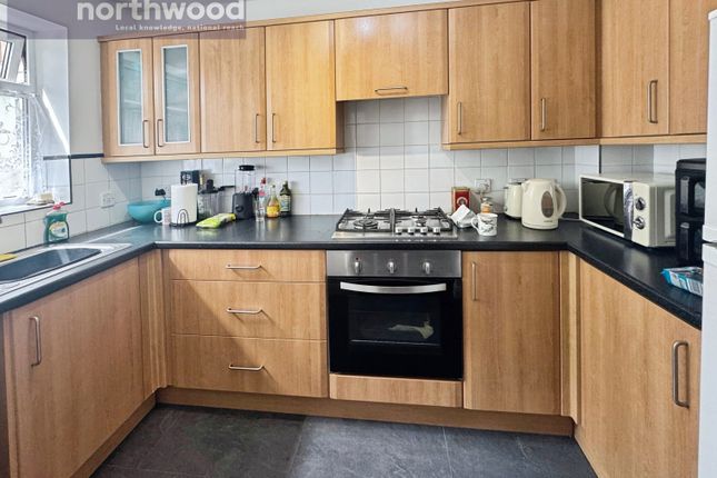 8, Ortega Close, Wirral photo 2
