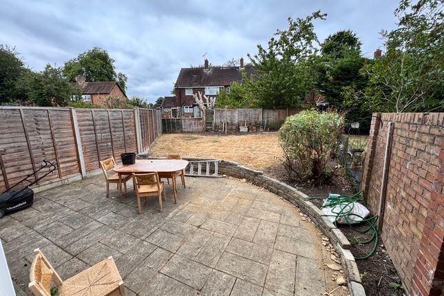 13 Almond Close - Garden