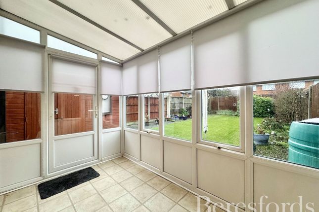 5, Bennions Close, Hornchurch photo 4