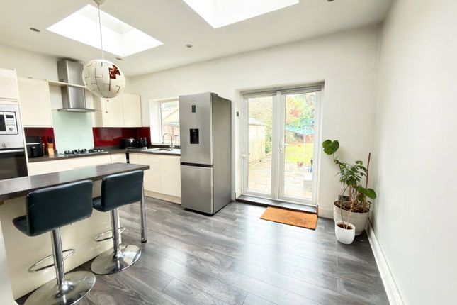 Grange Avenue, Stanmore photo 5