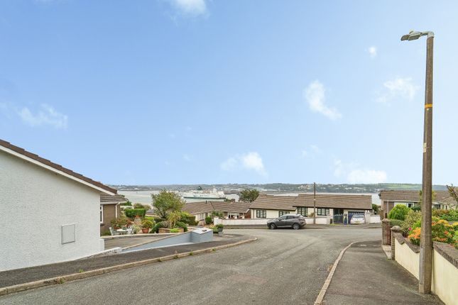 24, Hazel Grove, Milford Haven photo 2