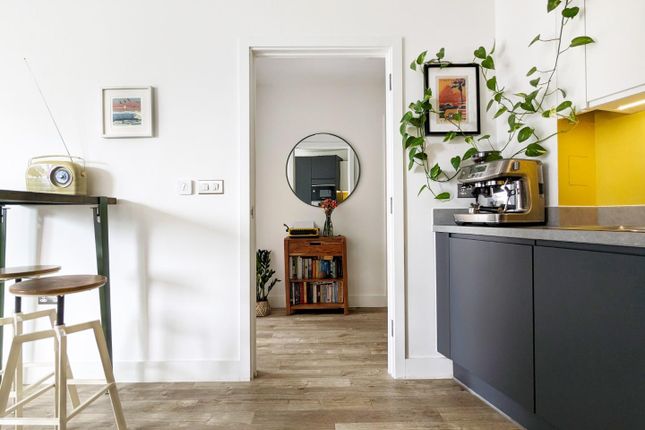 Flat for sale in Rookwood Way, London