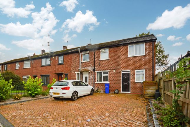 4-bed house on 2, Aylesbury Close, Salford, £310,000
