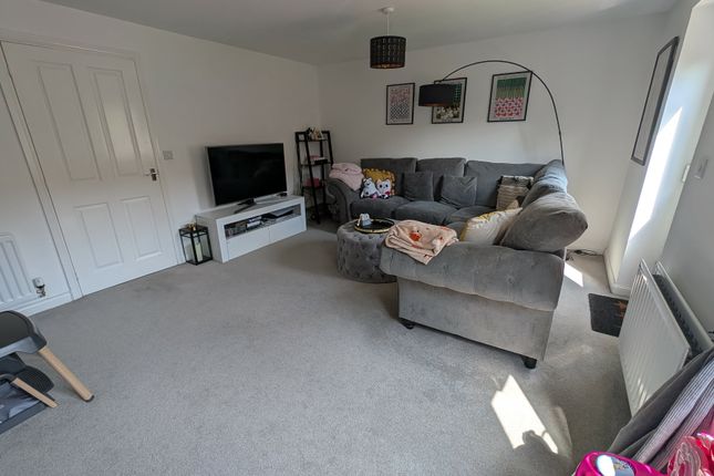 8 Windmill Crescent, Mill Bank, Ashford photo 4